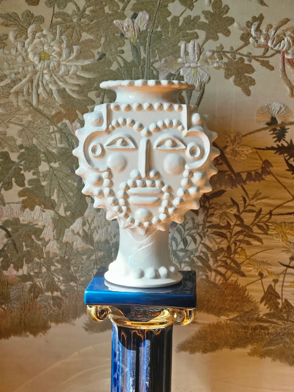 Les Ottomans An Italian Heritage Testa di Vaso vase håndmalet