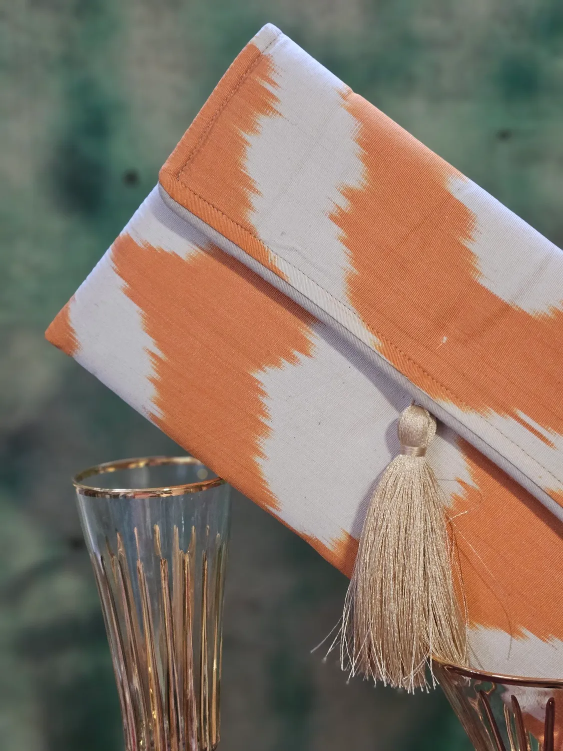 Les Ottomans Ikat 103 clutch taske med mønster