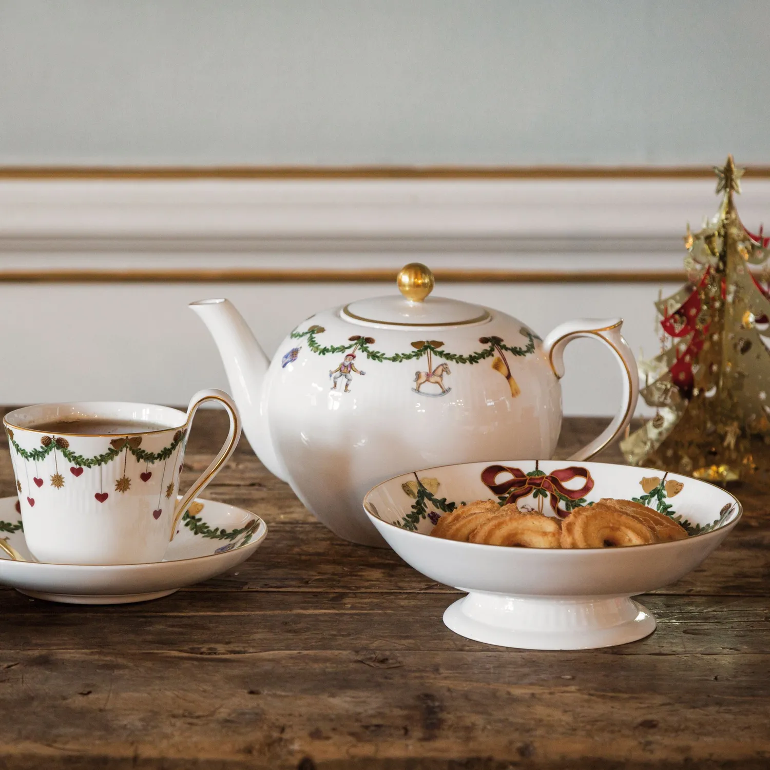Royal Copenhagen Stjerne Riflet Jul skål fod 42 cl
