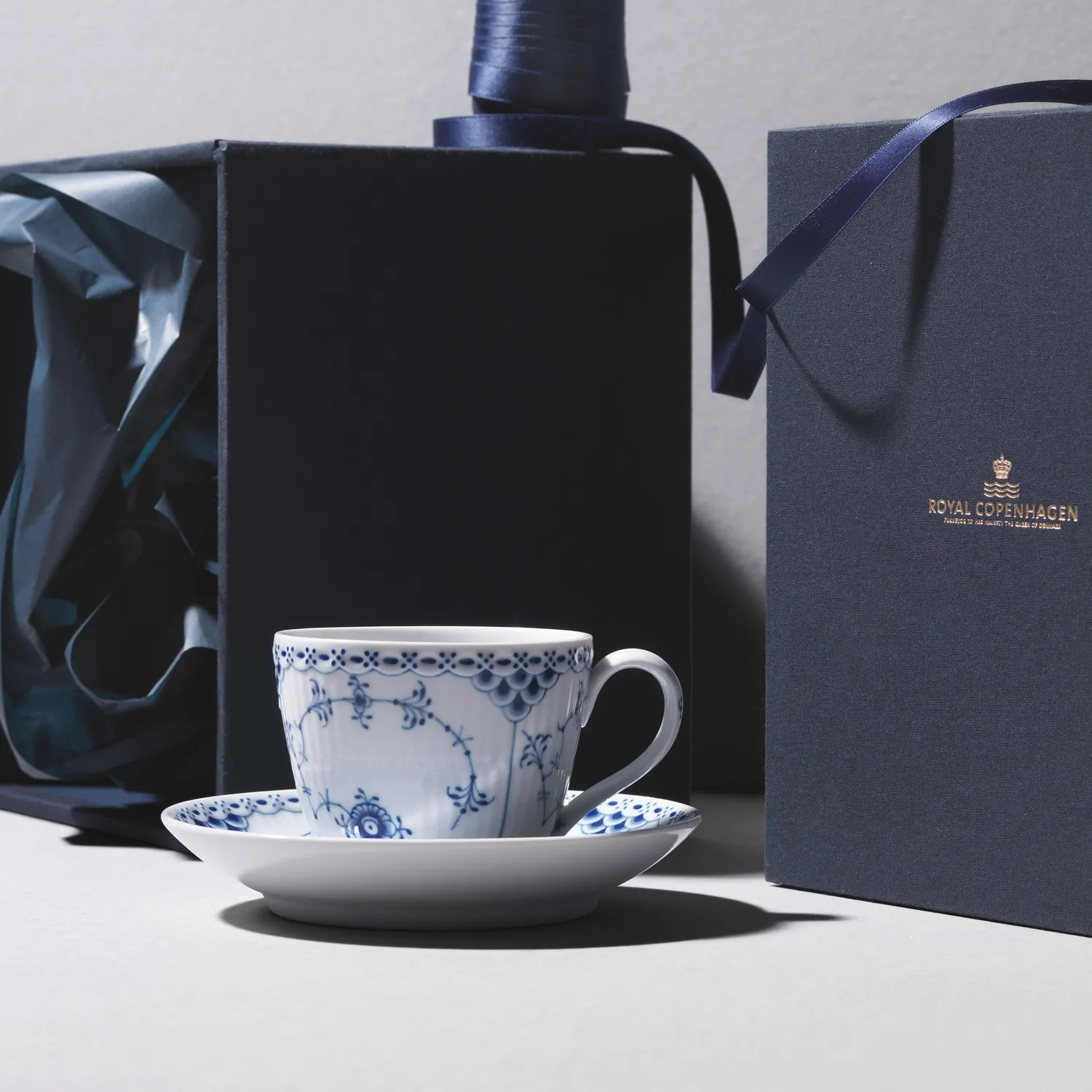 Kgl. Porcelæn Musselmalet Halvblonde kop underkop 20 cl palmet