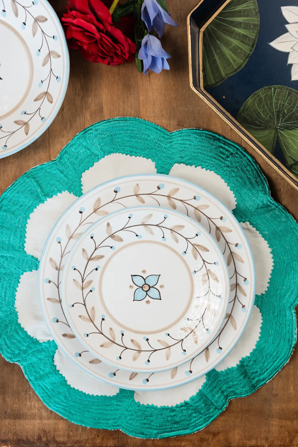 Les Ottomans desserttallerken blomstret håndmalet