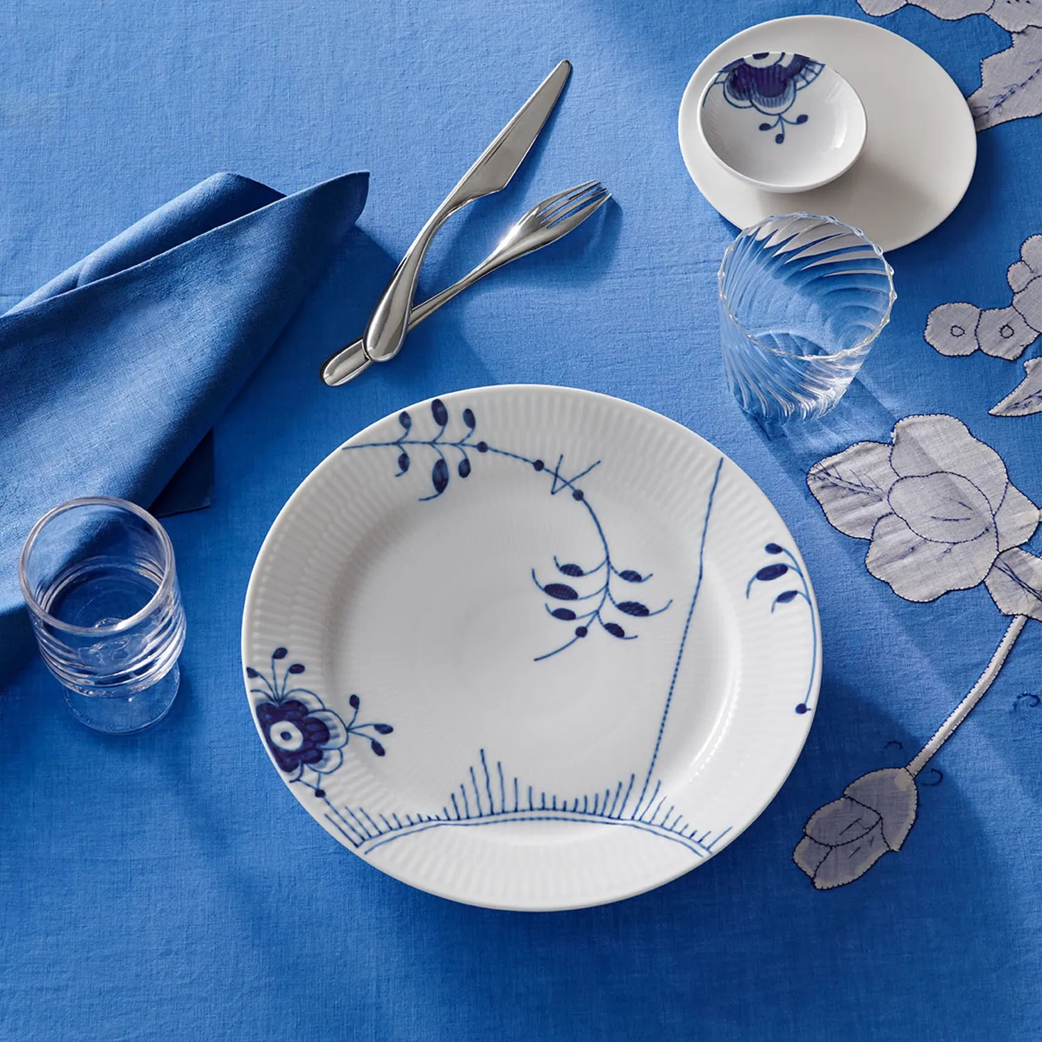 Kgl. Porcelæn Blå Mega Riflet tallerken 27 cm dekoration 2