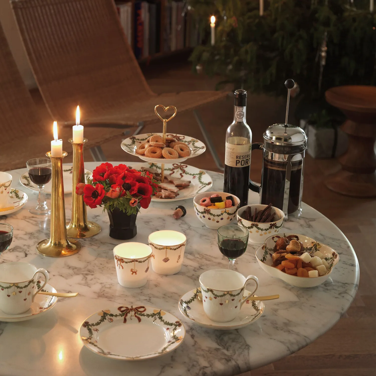 Kgl. Porcelæn Stjerne Riflet Jul kop 30 cl 2 stk guld
