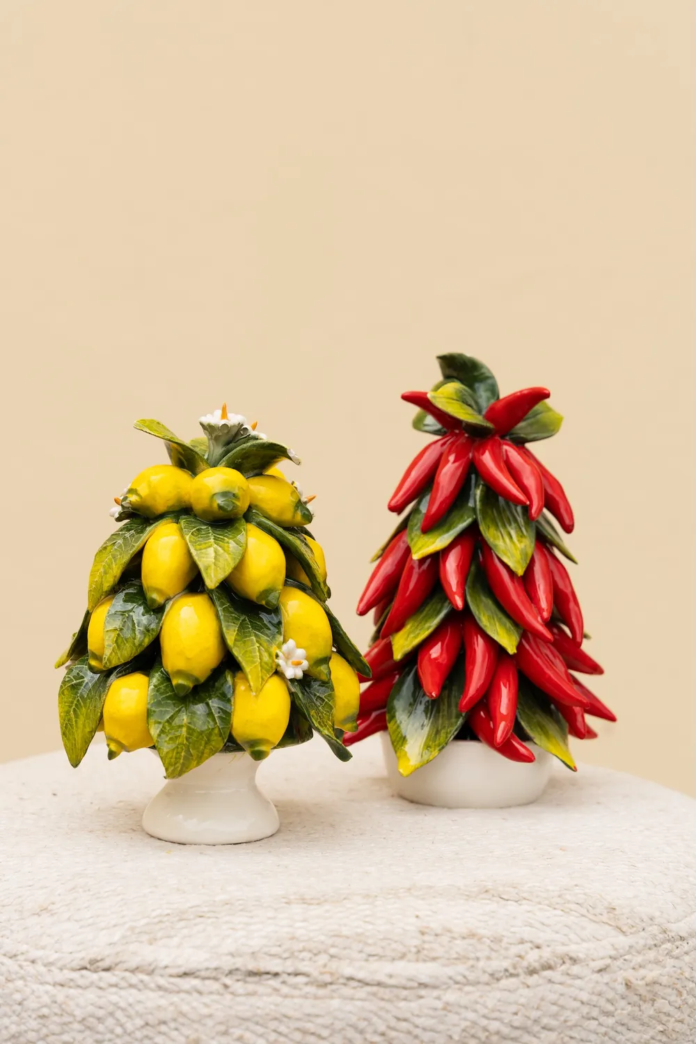 Les Ottomans Piramide bordpynt citron og blomster håndmalet
