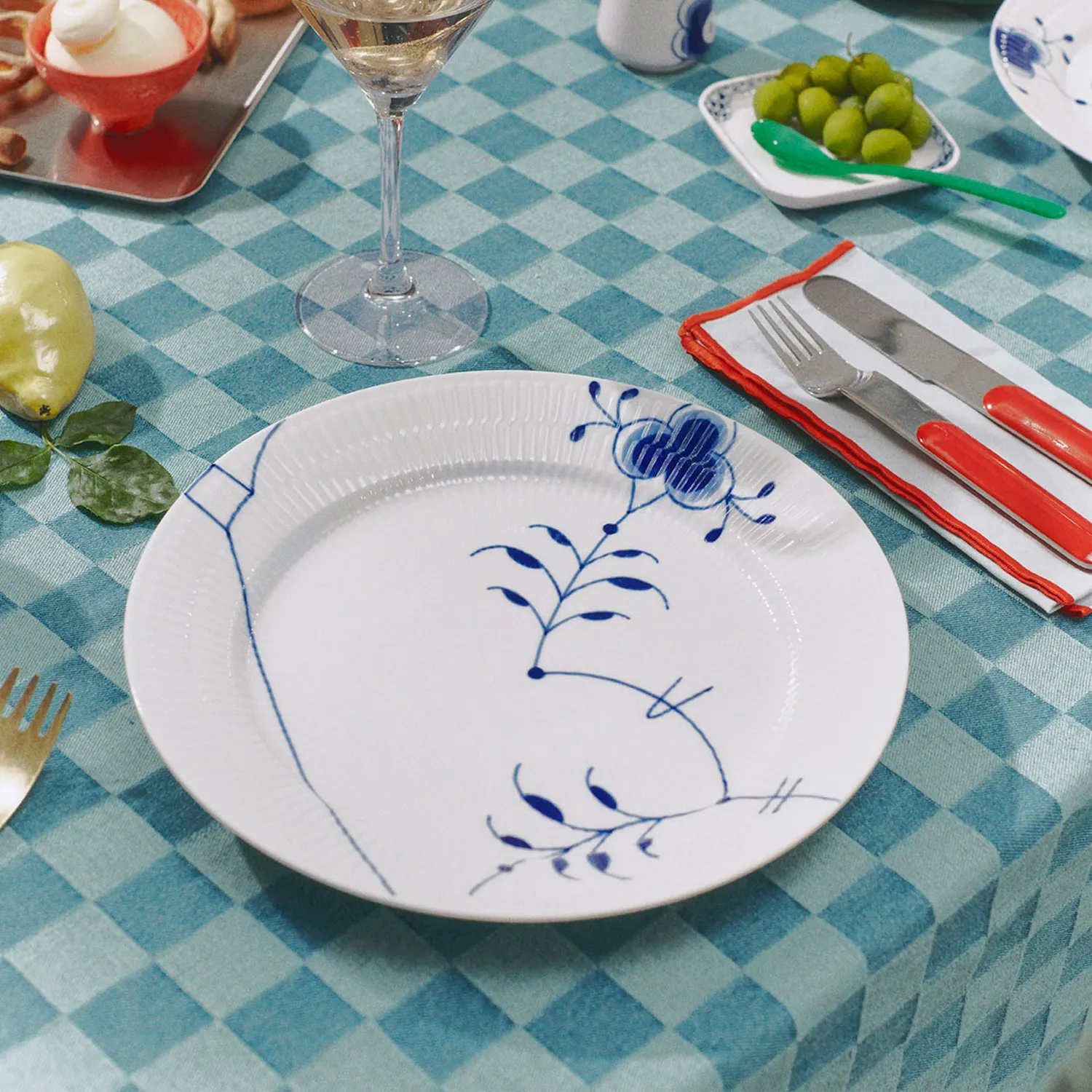 Royal Copenhagen Blå Mega Riflet tallerken 25 cm nr. 9