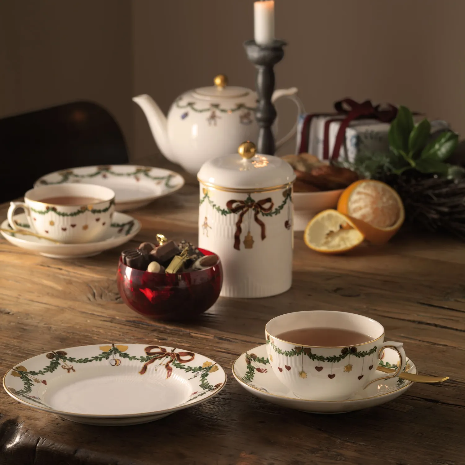 Kgl. Porcelæn Stjerne Riflet Jul tallerken 19 cm