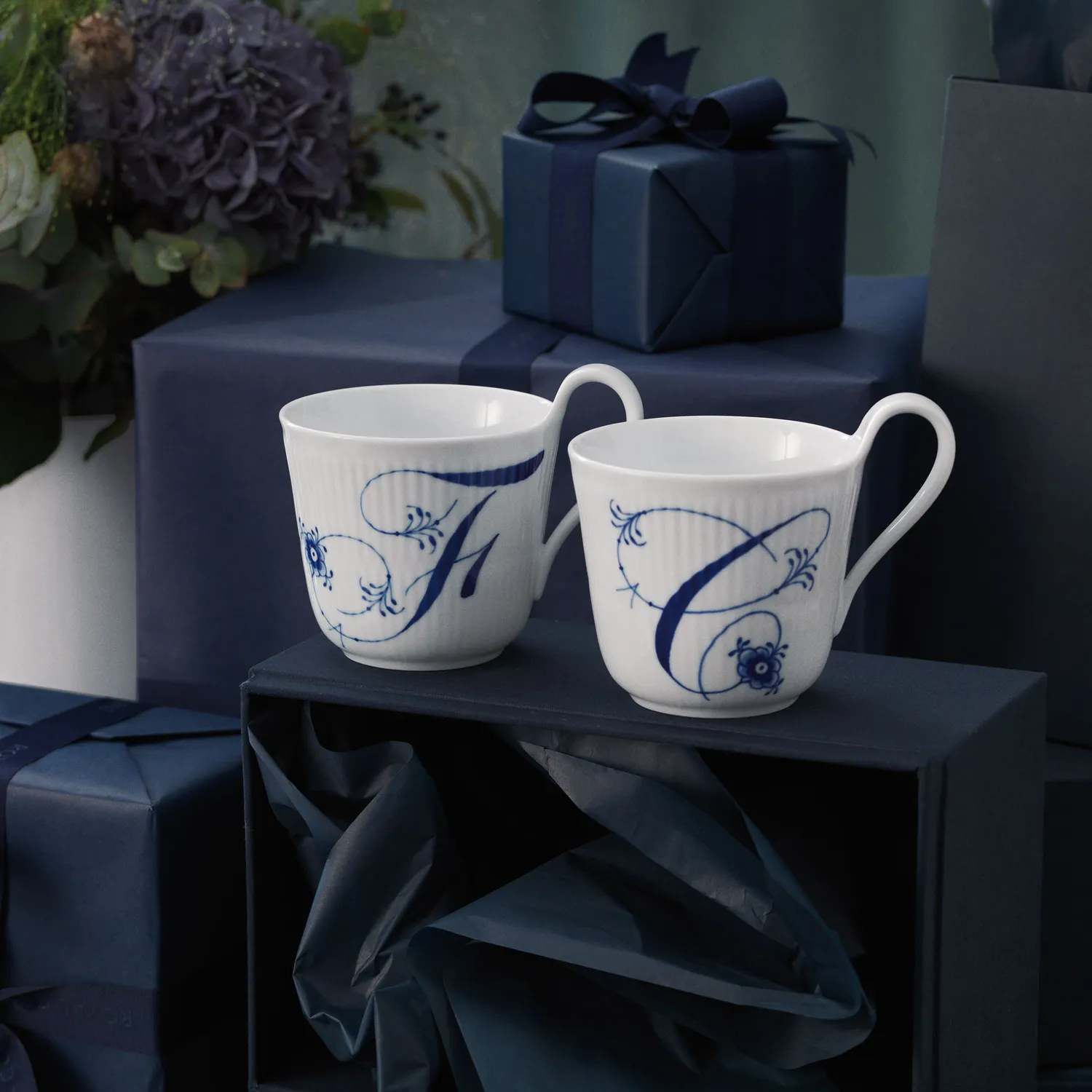 Royal Copenhagen Alfabet kop C 33 cl højhankskop