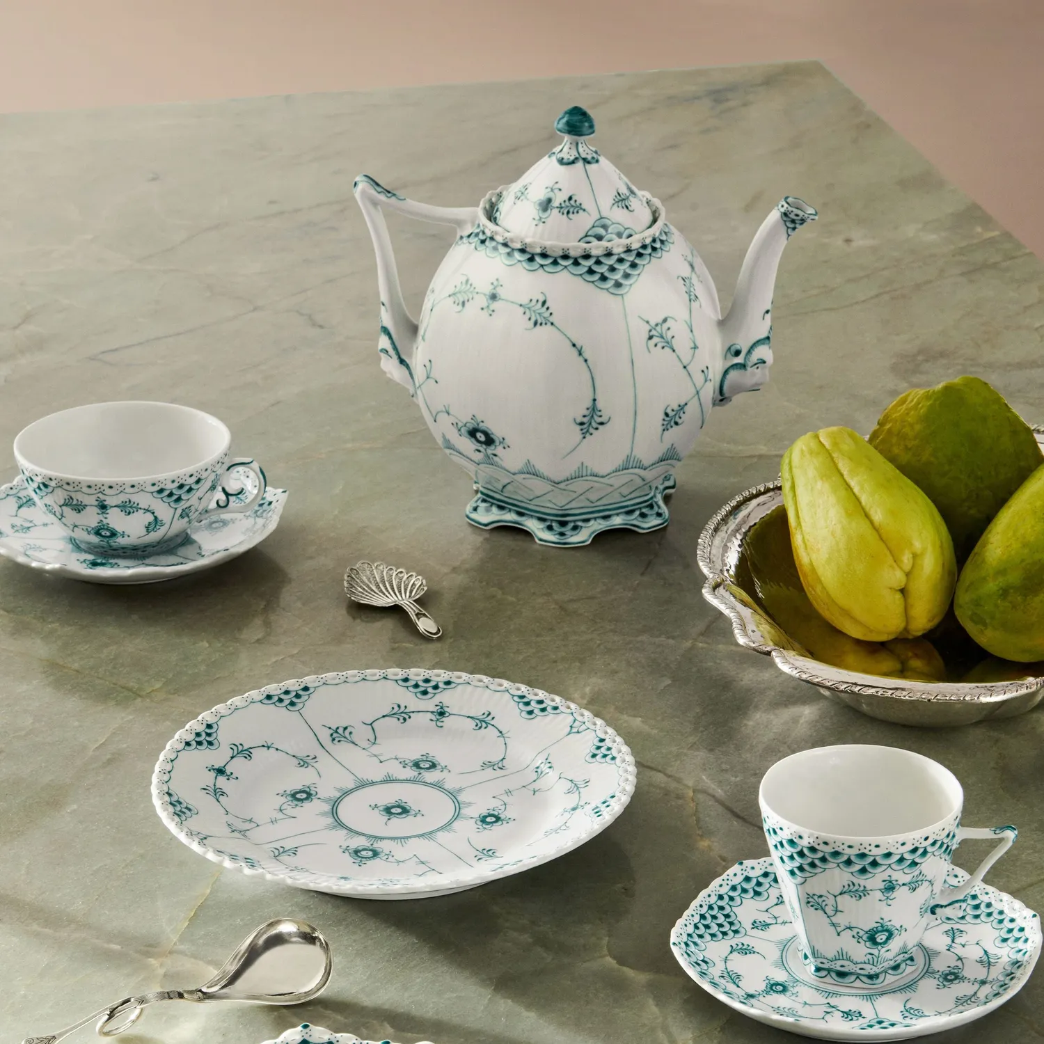 Royal Copenhagen Smaragd Helblonde tekande 100 cl grøn