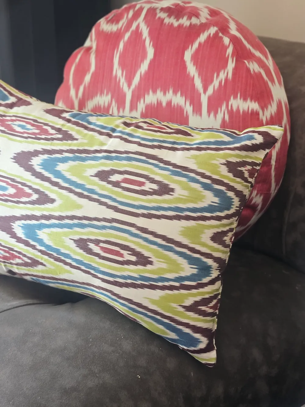Les Ottomans Ikat S601 pudebetræk i silke