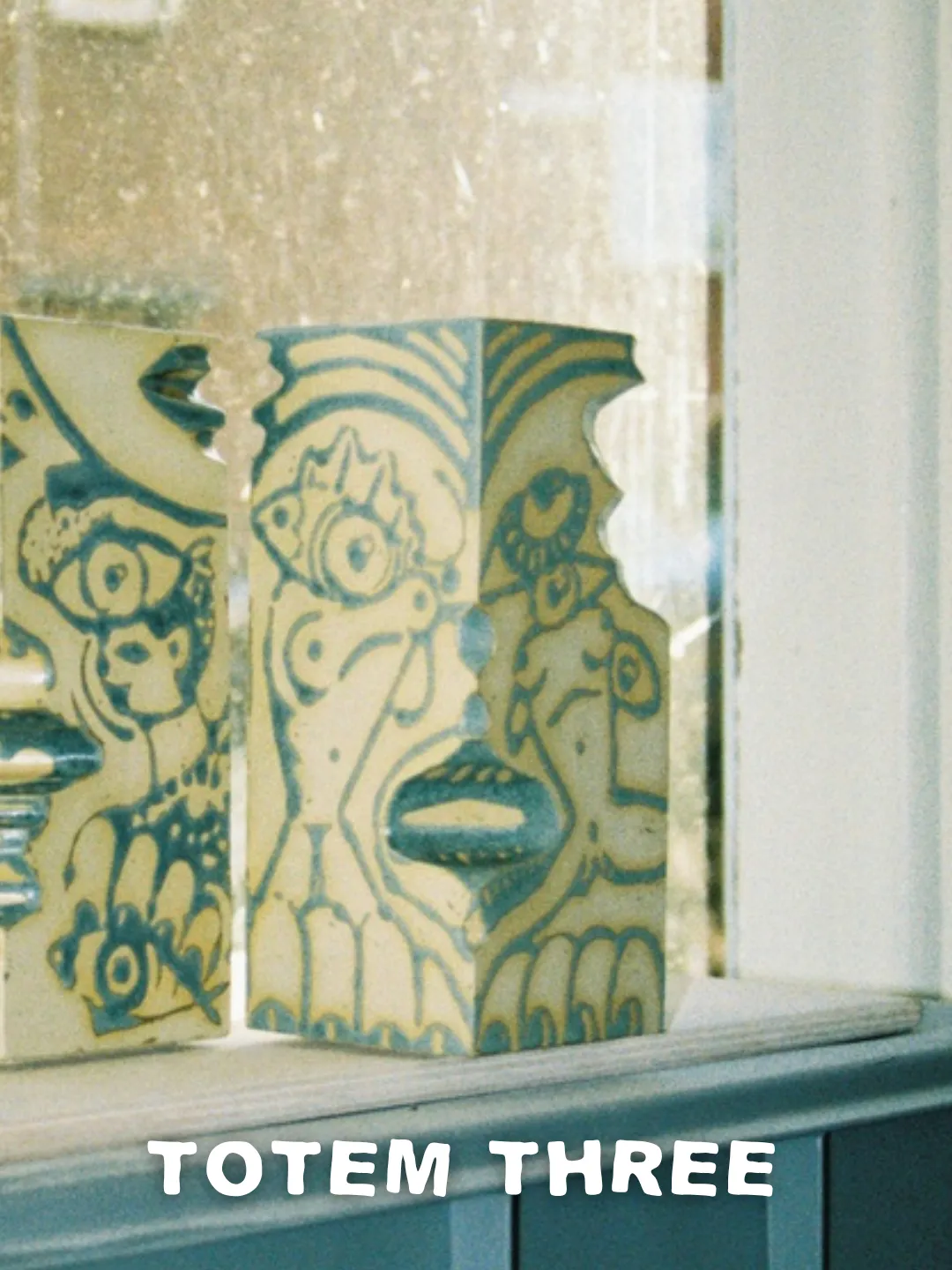 Odd Boys Ceramic ONO Broken Vase vase blå Totem stentøj