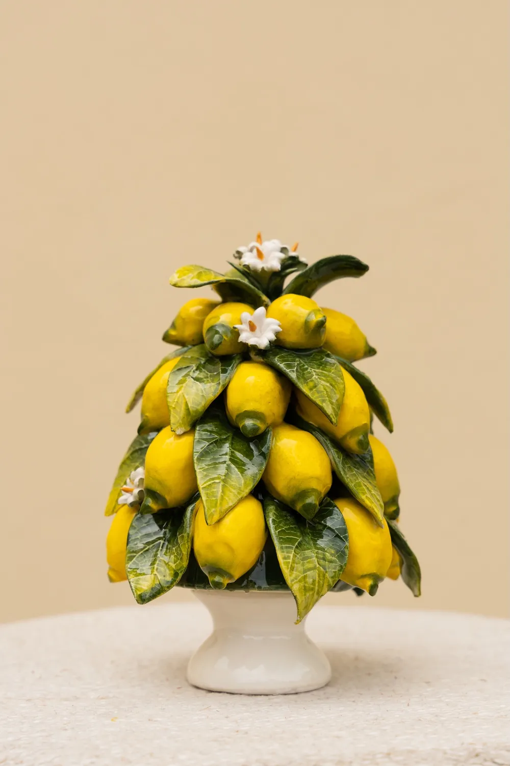 Les Ottomans Piramide bordpynt citron og blomster håndmalet