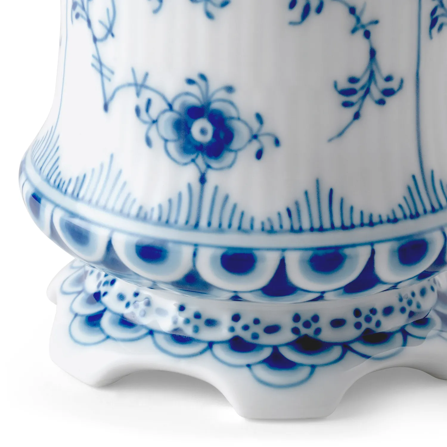 Kgl. Porcelæn Musselmalet Helblonde vase 11 cm blå